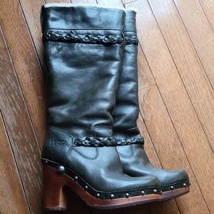 Ugg Savanna Heeled boots